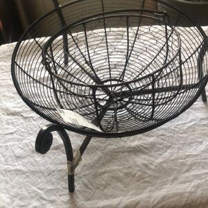 Black Metal Wire Fruit Basket